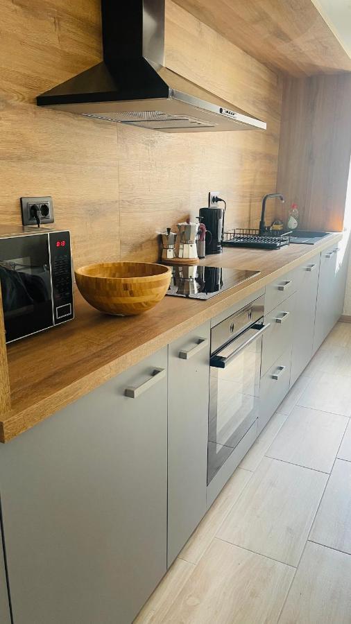 Modern Apartment With Fireplace & Stylish Kitchen Канфанар Экстерьер фото